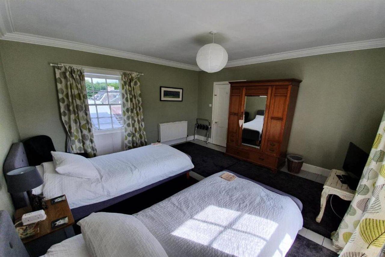 Parkhead House Bed & Breakfast Норт Куинсфери Екстериор снимка