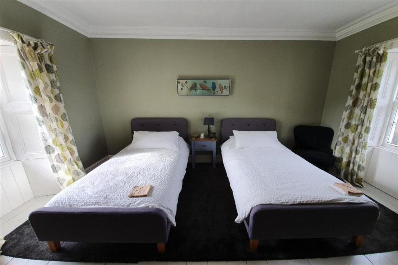 Parkhead House Bed & Breakfast Норт Куинсфери Екстериор снимка